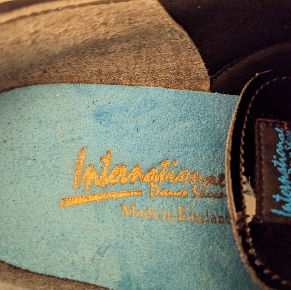 Shoes - Picture 2 of 3